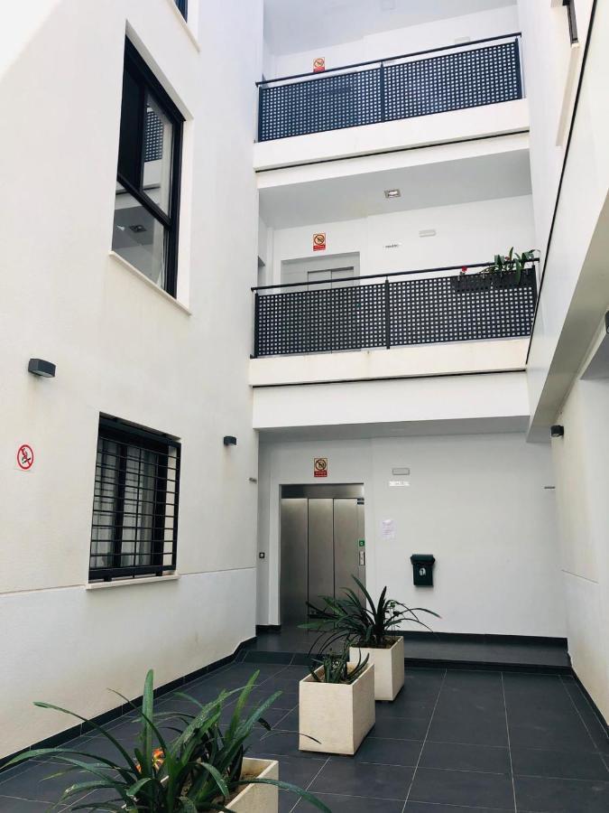 Low Cost Rooms La Merced Malaga Exterior photo