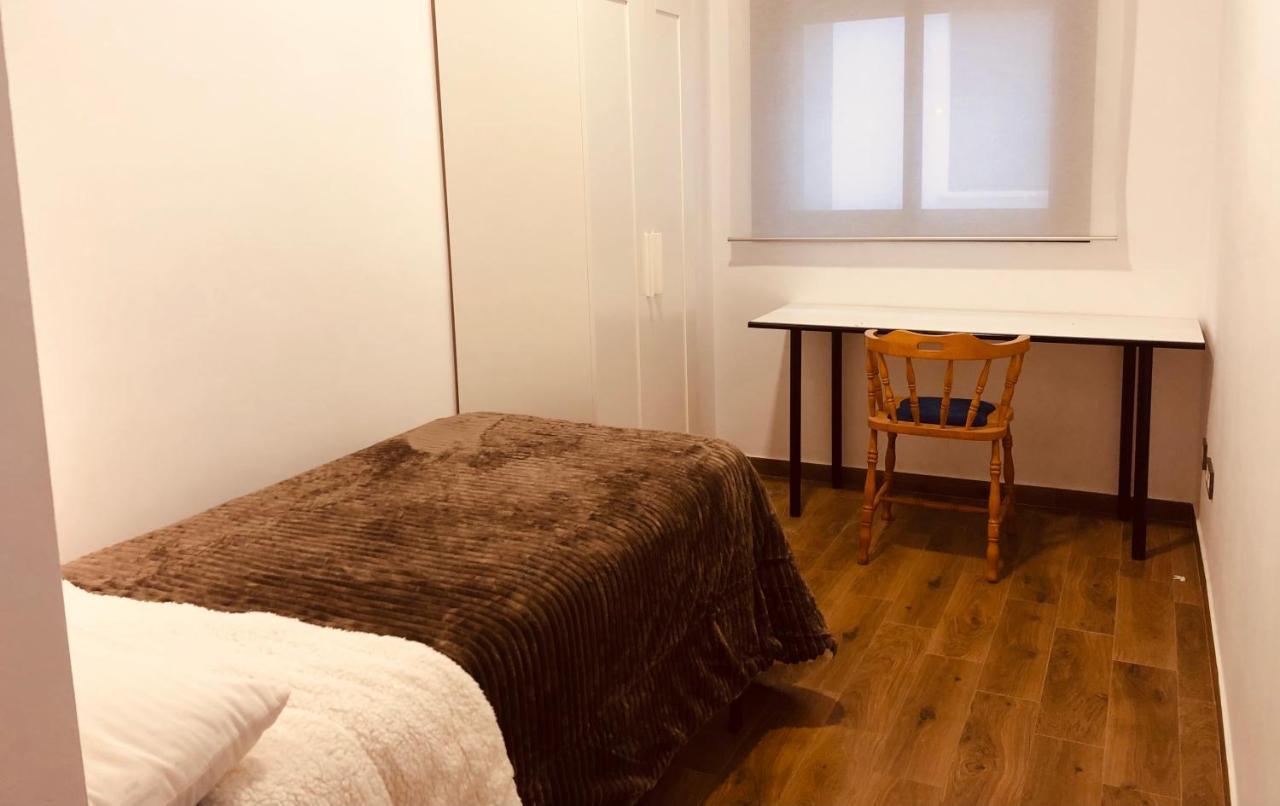 Low Cost Rooms La Merced Malaga Exterior photo