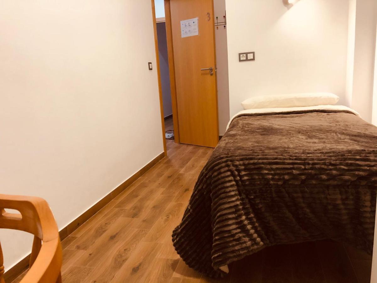 Low Cost Rooms La Merced Malaga Exterior photo